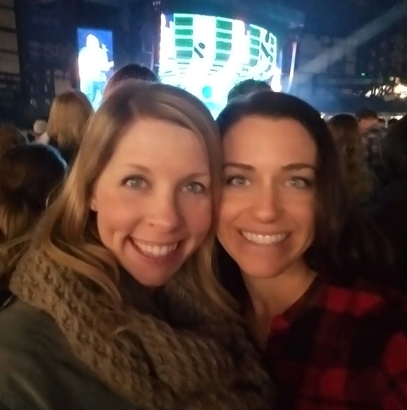 Meet your Posher, Emily - Picture 1 of 1